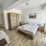 Black Sea Azimuth Apartment *